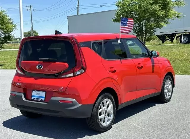 
								Kia Soul S full									