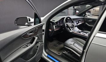 
									Audi Q7 45 TDI Quattro Premium full								