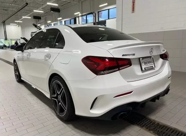 
								Mercedes-Benz AMG A 35 Base full									