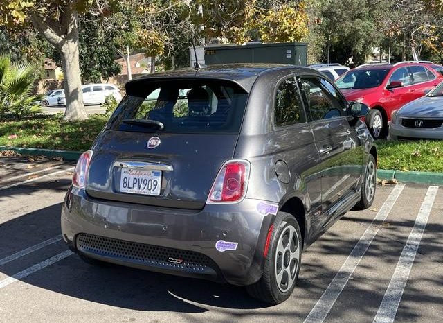 
								FIAT 500e Battery Electric full									