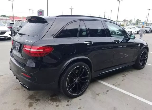 
								Mercedes-Benz AMG GLC 63 Base 4MATIC full									