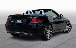 Mercedes-Benz AMG SLC 43 Base