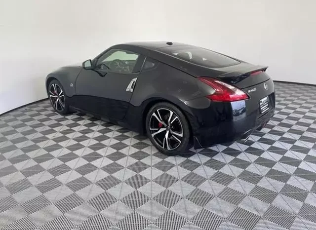 
								Nissan 370Z Sport Touring full									