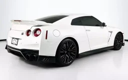 Nissan GT-R Premium