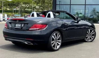 
									Mercedes-Benz SLC 300 Base full								