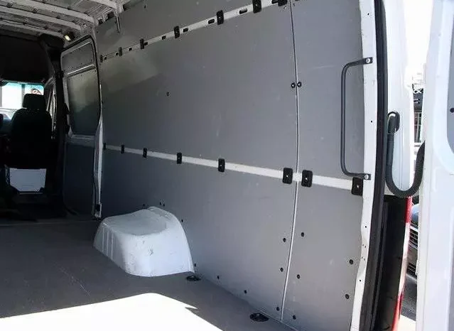 
								Mercedes-Benz Sprinter 3500 High Roof full									