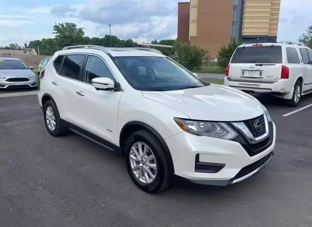 
								Nissan Rogue Hybrid SV full									