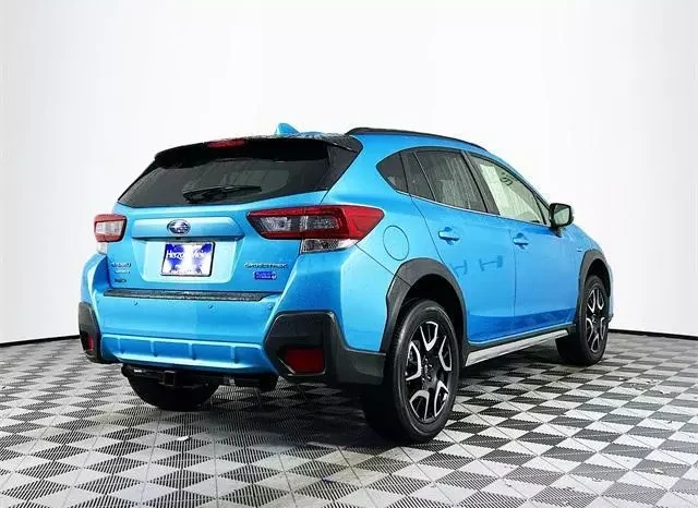 
								Subaru Crosstrek Hybrid Base full									