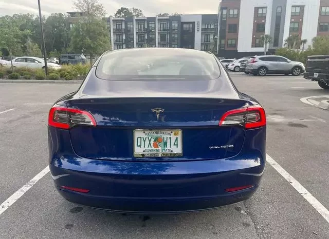 
								Tesla Model 3 Long Range full									