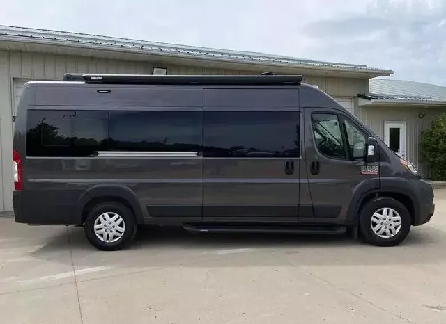 
								RAM ProMaster 3500 Window Van High Roof full									