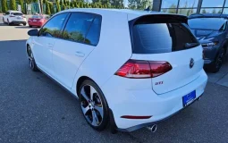 Volkswagen Golf GTI 2.0T S 4-Door