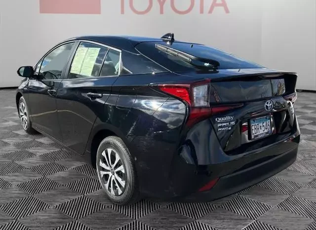 
								Toyota Prius XLE full									