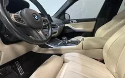 BMW X7 M50i