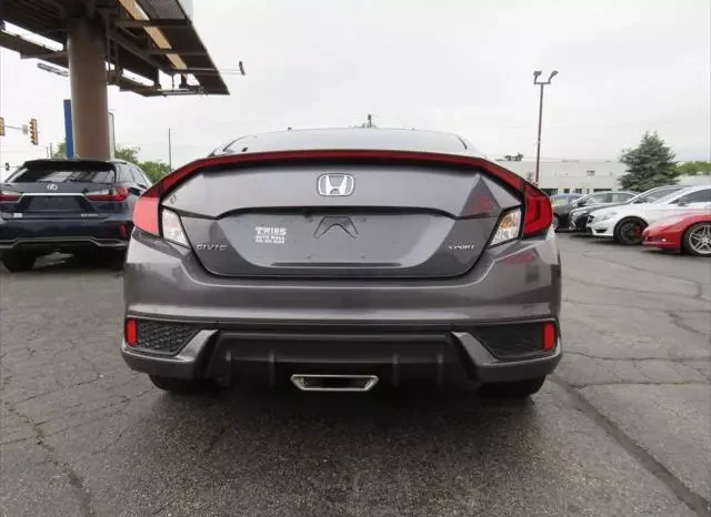 
								Honda Civic Sport full									