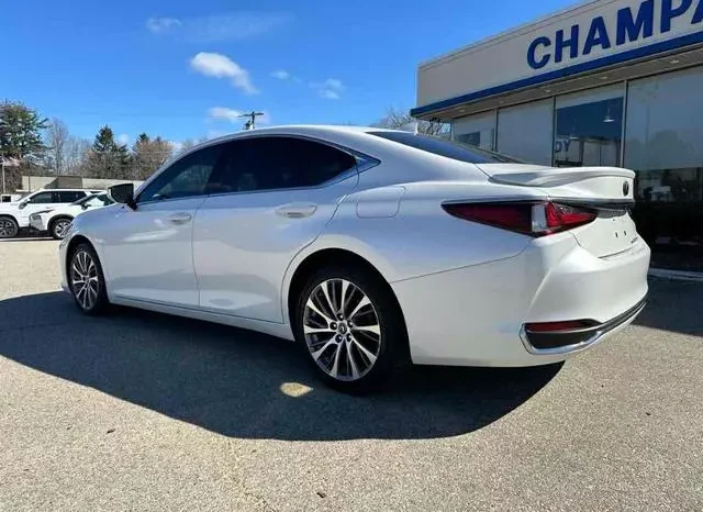 
								Lexus ES 250 full									