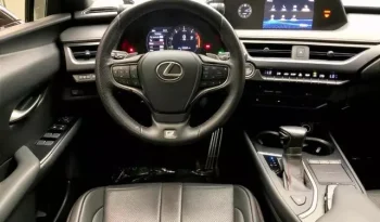 
									Lexus UX 200 F Sport full								