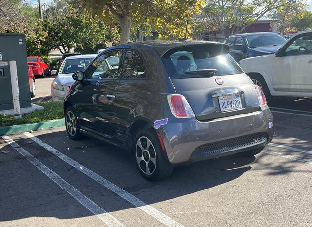 
								FIAT 500e Battery Electric full									