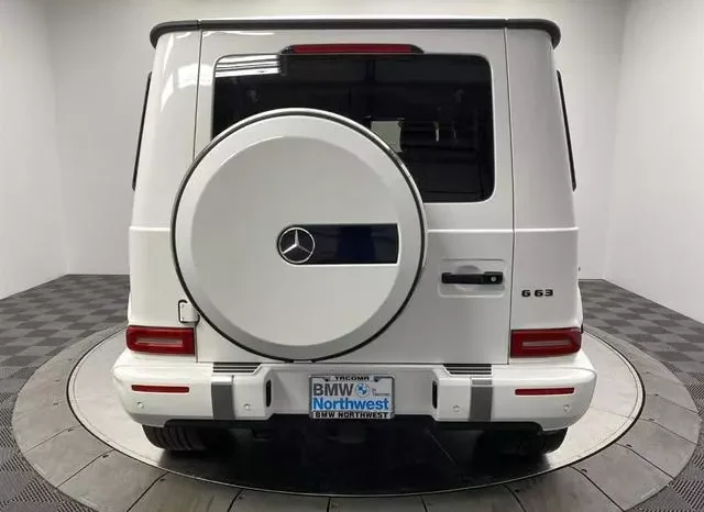 
								Mercedes-Benz AMG G 63 Base full									