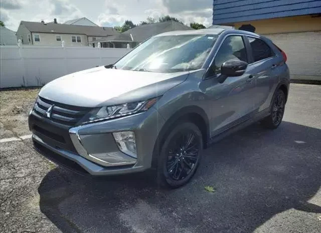 
								Mitsubishi Eclipse Cross LE full									