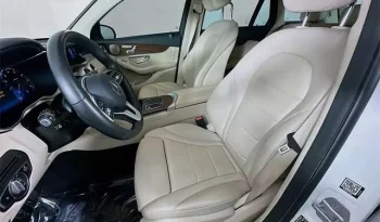 
									Mercedes-Benz GLC 300 Base 4MATIC full								