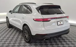 Porsche Cayenne Base