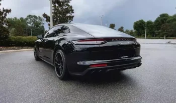 
									Porsche Panamera 4S full								