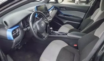 
									Toyota C-HR XLE full								