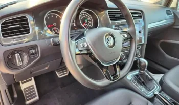 
									Volkswagen Golf Alltrack TSI SE full								