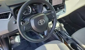 
									Toyota Corolla LE full								