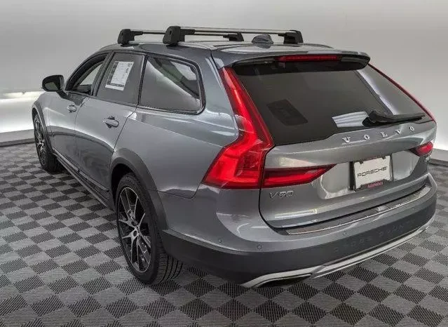 
								Volvo V90 Cross Country T6 full									