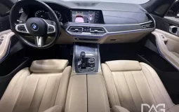 BMW X7 M50i