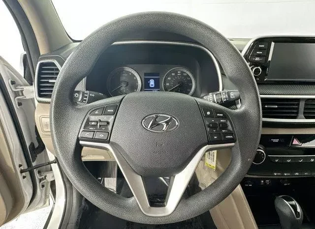 
								Hyundai Tucson SE full									