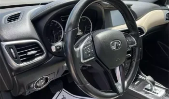 
									INFINITI QX30 Luxe full								