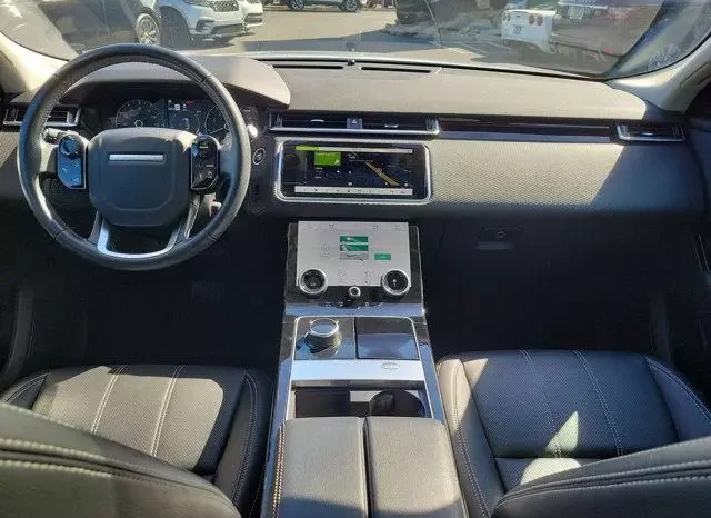 
								Land Rover Range Rover Velar P250 S full									