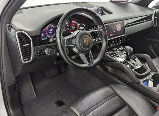 
								Porsche Cayenne Base full									