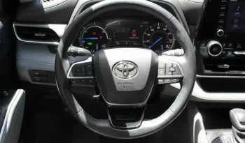 
									Toyota Highlander Hybrid XLE full								