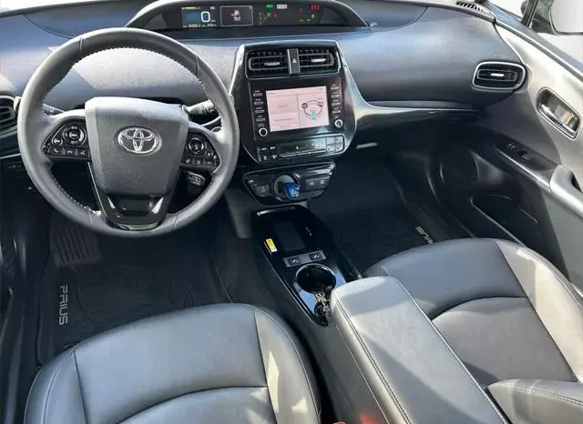 
								Toyota Prius XLE full									