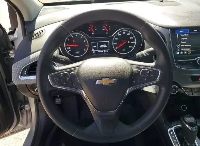 
								Chevrolet Cruze LS full									