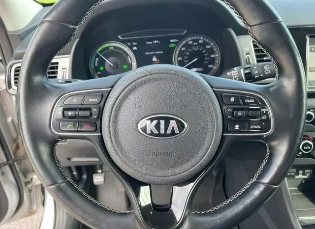 
								Kia Niro Plug-In Hybrid EX Premium full									