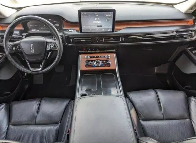 
								Lincoln Aviator Reserve AWD full									