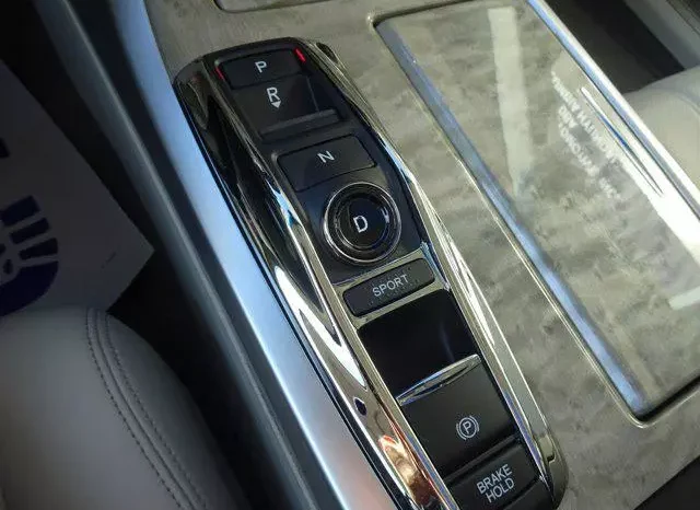 
								Acura RLX w/Technology Pkg full									