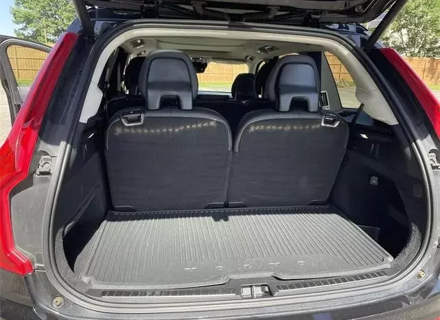 
								Volvo XC90 T6 Momentum 7 Passenger full									