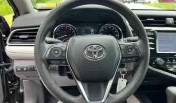 
									Toyota Camry LE full								