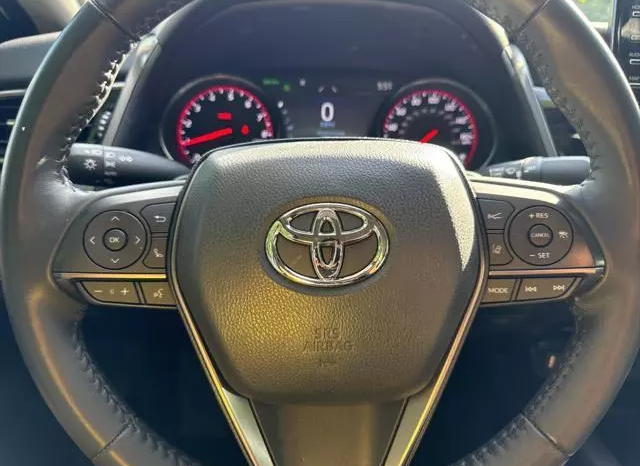 
								Toyota Camry XSE full									