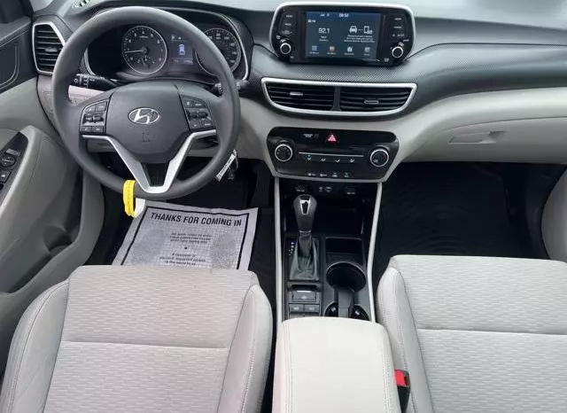 
								Hyundai Tucson 2.0 AT full									