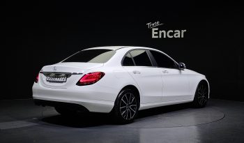 
									Mercedes-Benz C-Class C200 full								