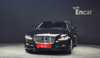 
									Jaguar XJ 3.0 SC AWD Portfolio LWB X351 full								