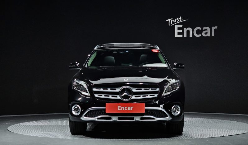 
								Mercedes-Benz GLA-Class GLA220 Premium full									