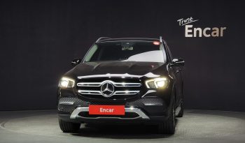 
									Mercedes-Benz GLE-Class GLE300d 4MATIC full								