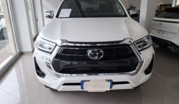 
									Toyota Hilux 2.4 D-4D 4WD full								